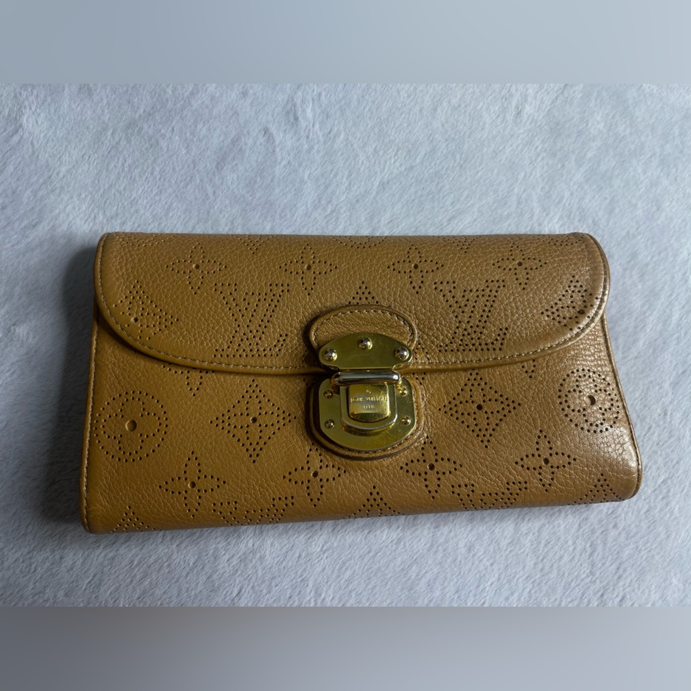 Louis Vuitton mahina portefueille Amelia trifold wallet